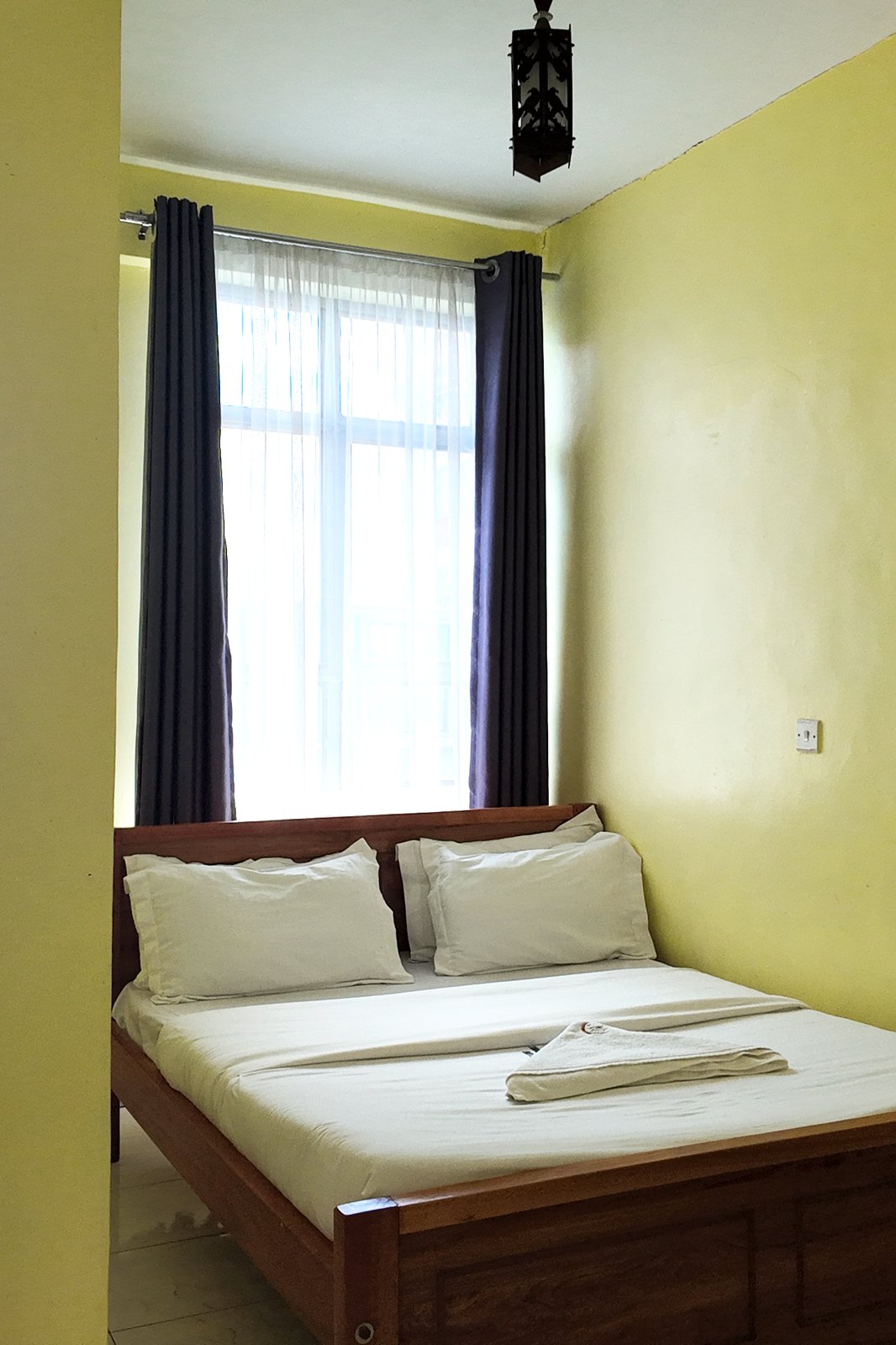 Moonlight Hotel single room